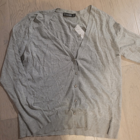 Sweater - Picture 2 of 2